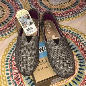 Toms - Brown Metallic Herringbone. Size 9. NWT.